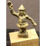 Small brass policeman figure car bonnet mascot, H: 8 cm. P&P Group 1 (£14+VAT for the first lot