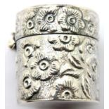 935 silver thimble case with hinged cover, 15g. P&P Group 1 (£14+VAT for the first lot and £1+VAT