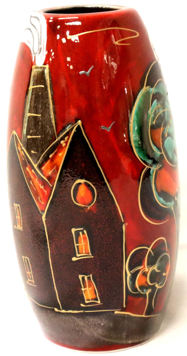 Anita Harris Halloween vase, signed in gold, H: 18 cm. P&P Group 2 (£18+VAT for the first lot and £