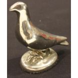 Car bonnet mascot; Unknown origin standing Pigeon, H: 10 cm. P&P Group 1 (£14+VAT for the first