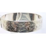 Vintage 1947 Charles Horner sterling silver bangle with overlap clasp, hallmarked Chester, D: 5.5