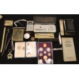 Mixed collectables including cased coins, knives, pens etc. P&P Group 2 (£18+VAT for the first lot