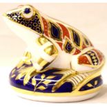 Royal Crown Derby frog with silver stopper. P&P Group 1 (£14+VAT for the first lot and £1+VAT for