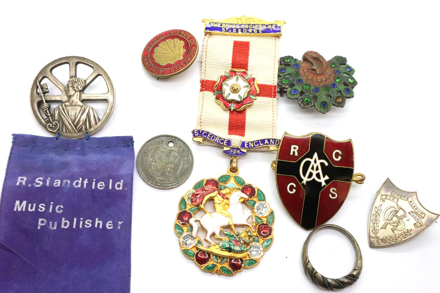 Selection of silver and enamelled badges, Masonic jewellery etc. P&P Group 1 (£14+VAT for the