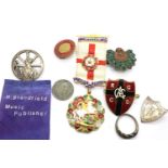 Selection of silver and enamelled badges, Masonic jewellery etc. P&P Group 1 (£14+VAT for the