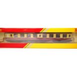 Hornby R4628 BR MK1 open/second coach in blood/custard, boxed. P&P Group 1 (£14+VAT for the first