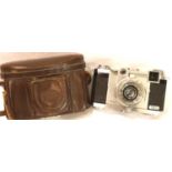 Zeiss Ikon Tenax 35 mm camera, Compur rapid with Jena Tessar 1:2.8 lens, leather cased. P&P Group