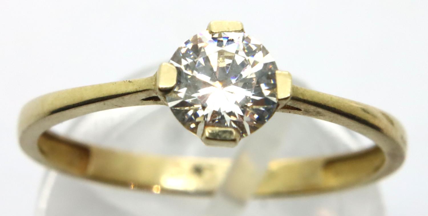 9ct gold solitaire ring, size Q, 1.3g. P&P Group 1 (£14+VAT for the first lot and £1+VAT for