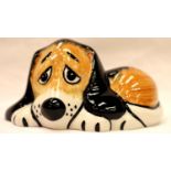 Lorna Bailey dog, Dozey, H: 7 cm. P&P Group 1 (£14+VAT for the first lot and £1+VAT for subsequent