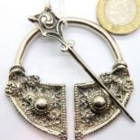 Scottish design hallmarked silver buckle, Birmingham assay, 40g. P&P Group 1 (£14+VAT for the