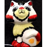 Lorna Bailey cat, Honey, H: 12 cm. P&P Group 1 (£14+VAT for the first lot and £1+VAT for