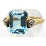 9ct gold blue topaz ring, size O, 3.4g. P&P Group 1 (£14+VAT for the first lot and £1+VAT for