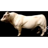 Beswick ceramic Charolais bull, matt finish and double stamped to hooves. P&P Group 2 (£18+VAT for