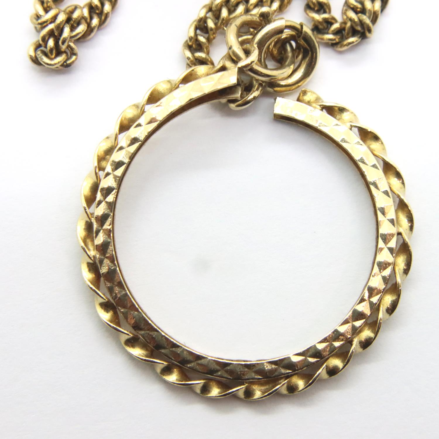 Yellow chain and a broken 9ct gold half sovereign mount 8.1g. P&P Group 1 (£14+VAT for the first lot - Image 2 of 3