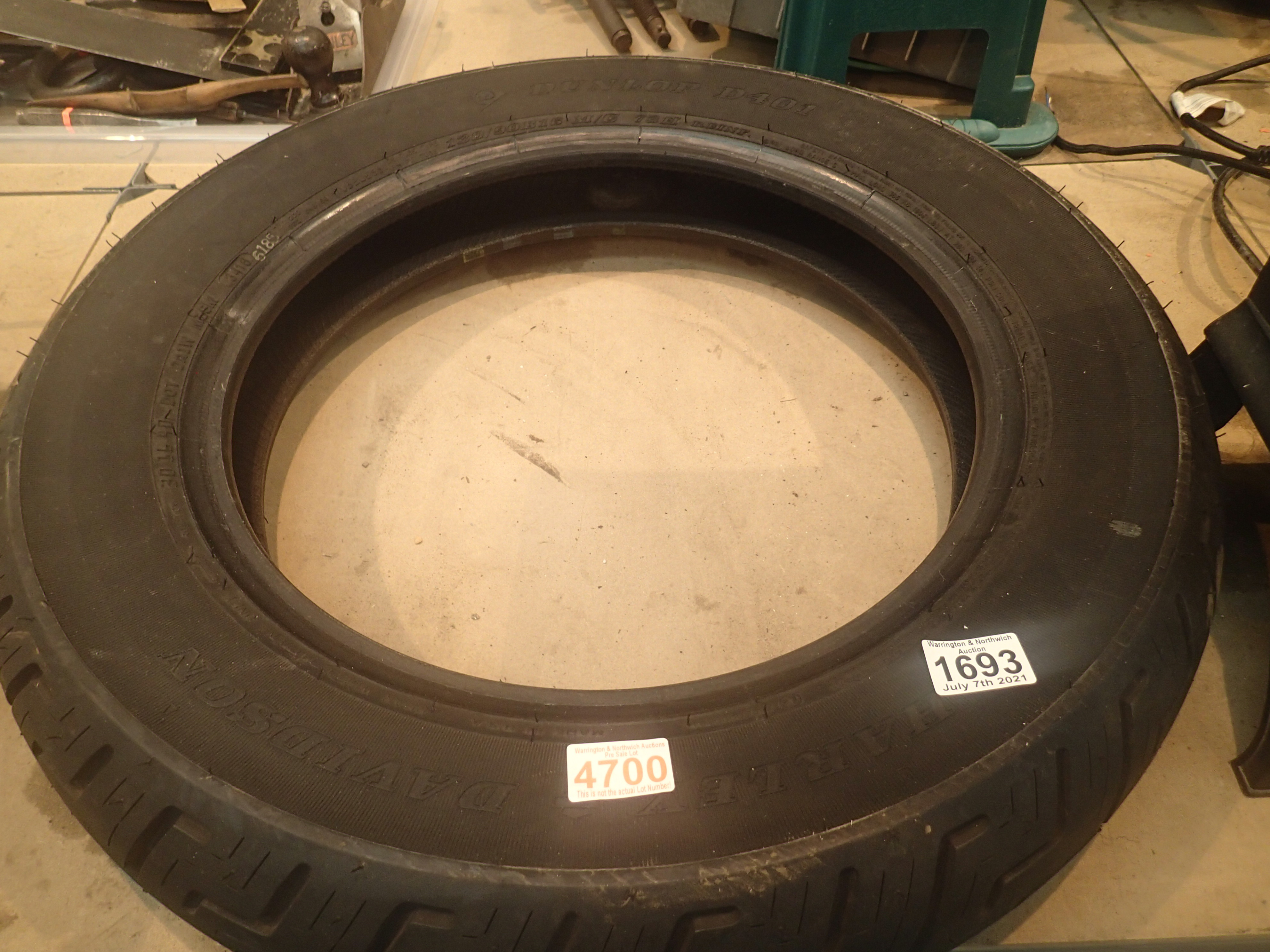 Unused Harley Davidson Dunlop D401 tubeless tyre. 130/90B16 M/C. Not available for in-house P&P,