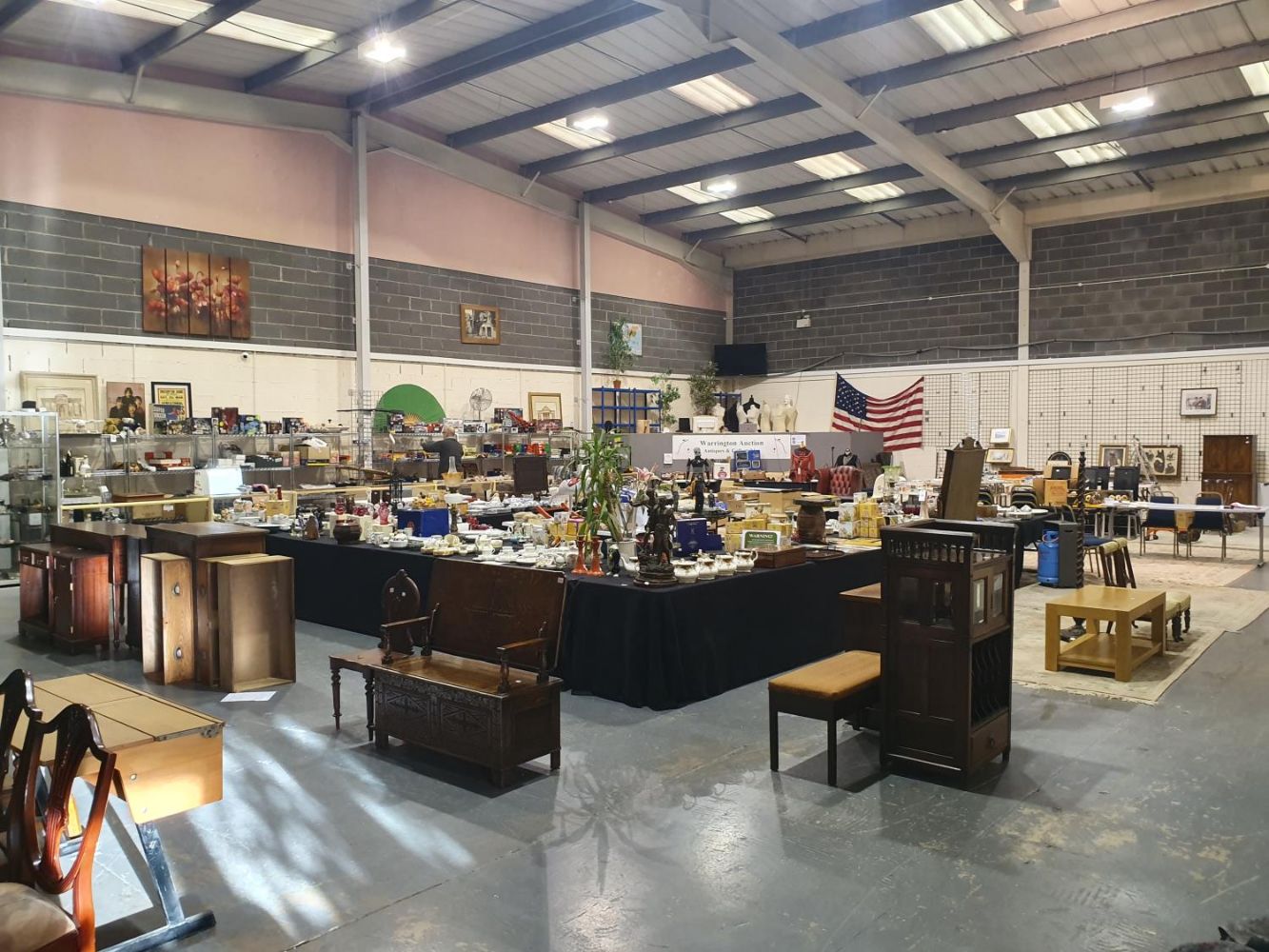 10am START - The Antiques & Collectables Sale