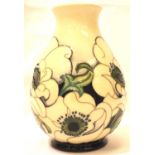Moorcroft vase in the Snow Song pattern, H: 19 cm. P&P Group 2 (£18+VAT for the first lot and £3+VAT