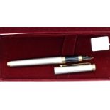 A Hargreaves Lansdowne fountain pen. P&P Group 1 (£14+VAT for the first lot and £1+VAT for