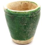 Chinese Ming Dynasty green glazed beaker, H: 81 mm. P&P Group 2 (£18+VAT for the first lot and £3+