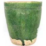 Chinese Ming Dynasty green glazed beaker, H: 78 mm. P&P Group 2 (£18+VAT for the first lot and £3+