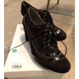 A pair of boxed Jane Shilton Persaro size 41 ladies shoes. P&P Group 1 (£14+VAT for the first lot