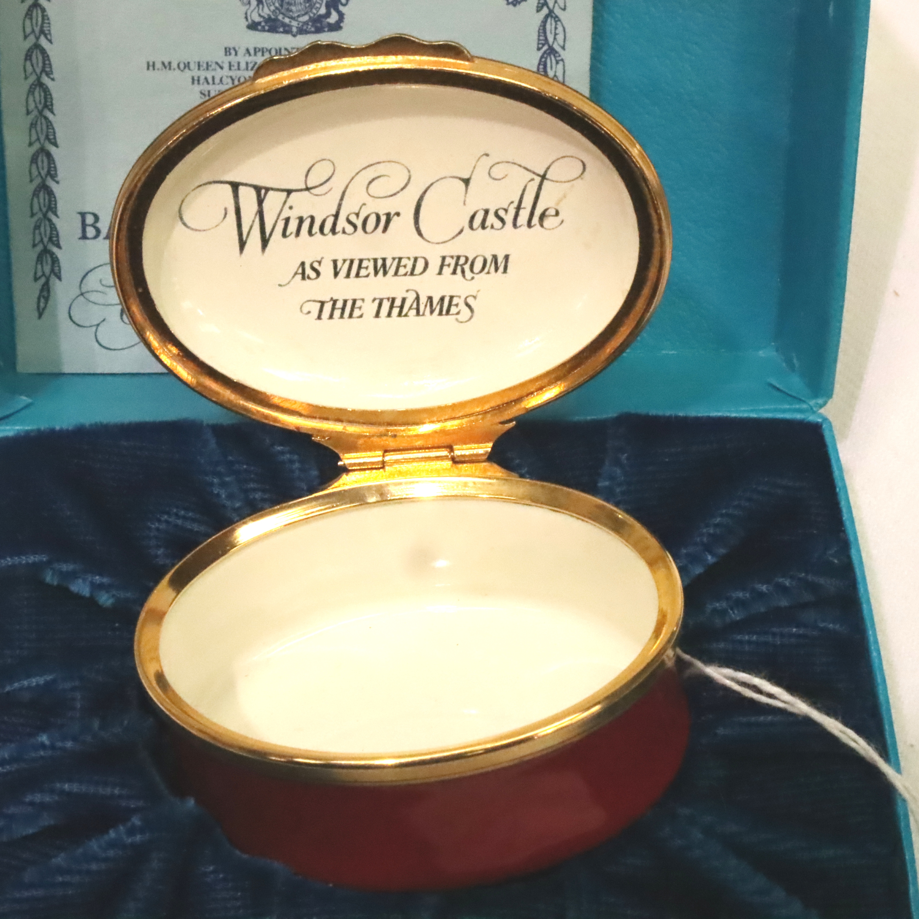 Halcyon days enamel pill box - Windsor Castle, boxed amd a further enamel pill box. P&P Group 1 (£ - Image 2 of 6