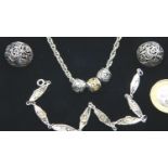 Buckingham Silver necklace set. P&P Group 1 (£14+VAT for the first lot and £1+VAT for subsequent