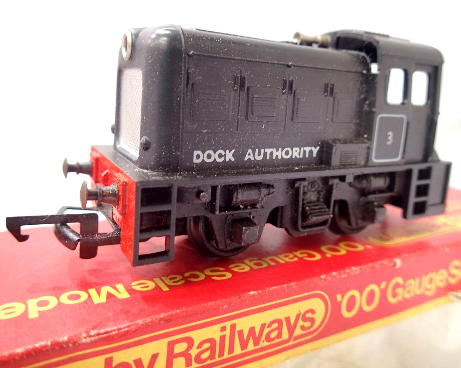 Hornby R253 Dock Tank Black, no. 3, in excellent condition, box poor. P&P Group 1 (£14+VAT for the