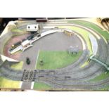 Model railway layout 175 x 120cm, double oval with inner station and outer sidings, crossover tracks