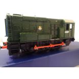 Bachmann 32-120 Class 08, Green, Early Crest, 13287. Very good condition, missing one rear cab