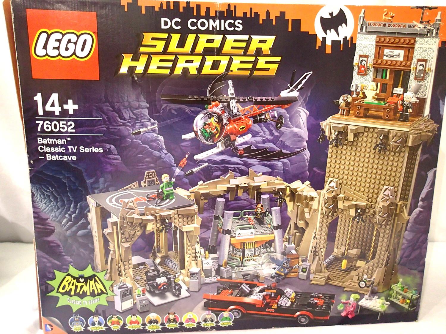 Lego 76052 Batman Batcave. P&P Group 2 (£18+VAT for the first lot and £3+VAT for subsequent lots)