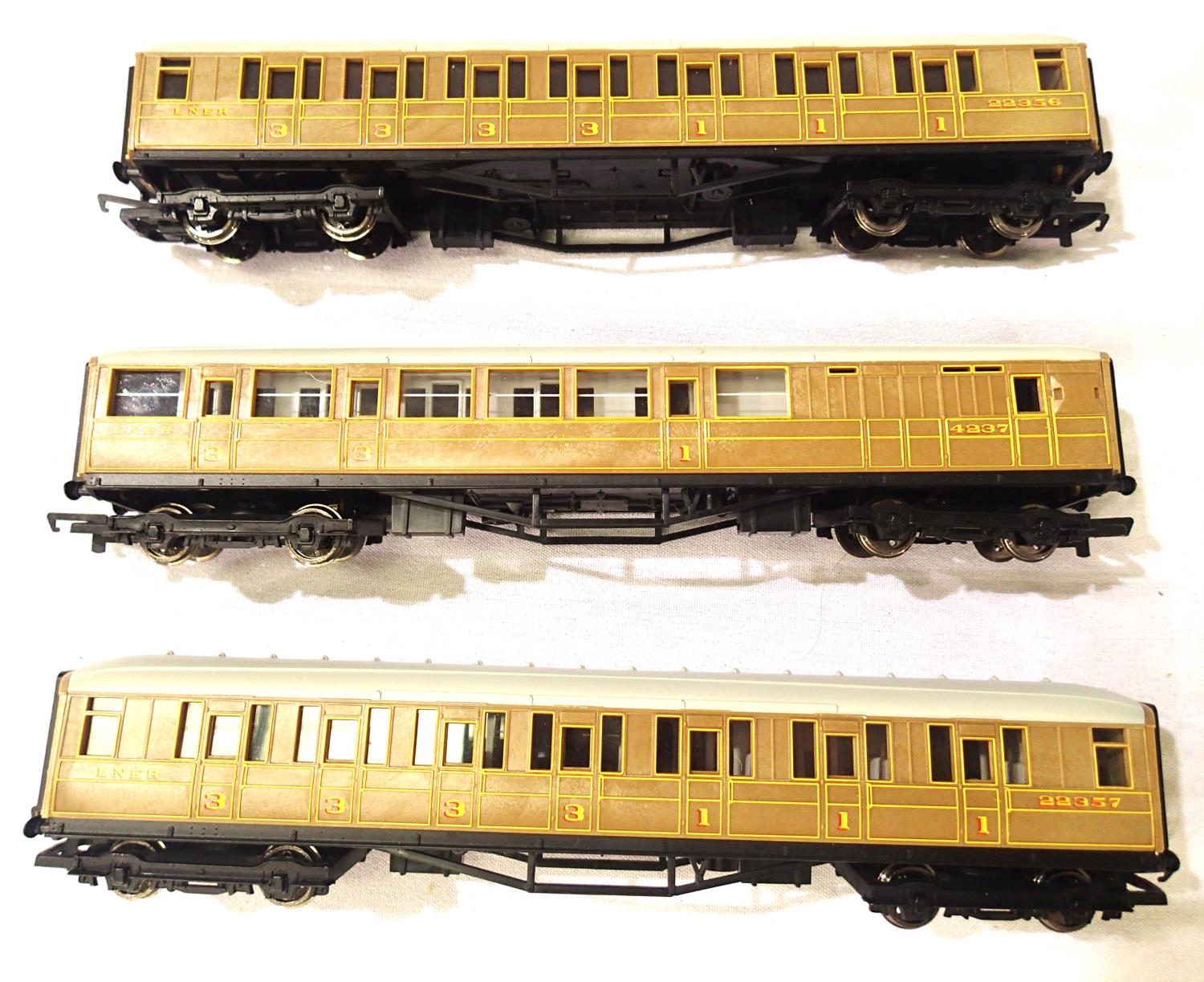 Three Hornby (China), LNER Teak coaches, 22356, 22357 and Brake End 4237, in very good - excellent