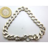 925 silver curb link bracelet, 29g. P&P Group 1 (£14+VAT for the first lot and £1+VAT for subsequent
