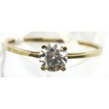 9ct gold stone set ring size K/L, 0.7g. P&P Group 1 (£14+VAT for the first lot and £1+VAT for