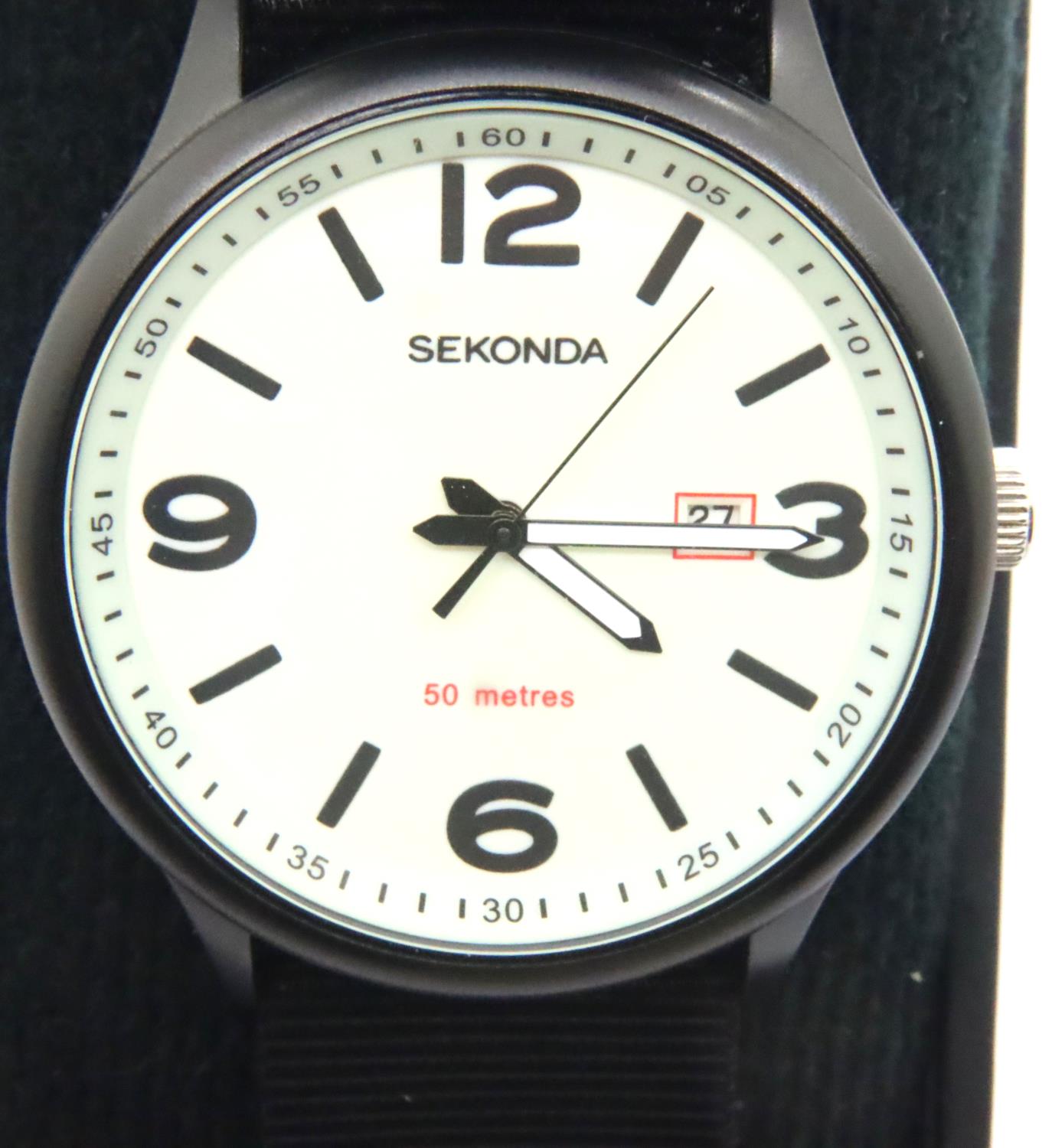 Sekonda; gents large face wristwatch, Dial D: 4 cm. P&P Group 1 (£14+VAT for the first lot and £1+ - Image 2 of 3