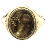 Victorian gold mourning signet ring, size Q. 4.2g. Some light wear from age/general wear,
