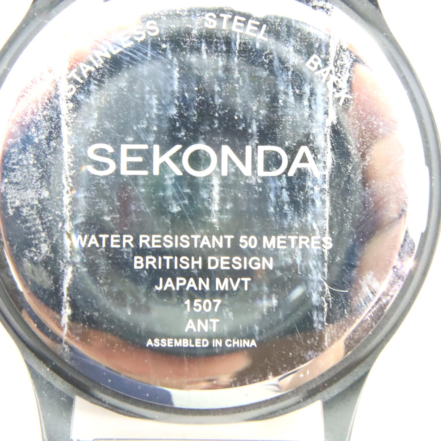 Sekonda; gents large face wristwatch, Dial D: 4 cm. P&P Group 1 (£14+VAT for the first lot and £1+ - Image 3 of 3