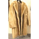 3/4 length mink coat, size 10/12. P&P Group 2 (£18+VAT for the first lot and £3+VAT for subsequent