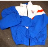 A Great Britain Davis Cup tennis tracksuit signed. P&P Group 2 (£18+VAT for the first lot and £3+VAT