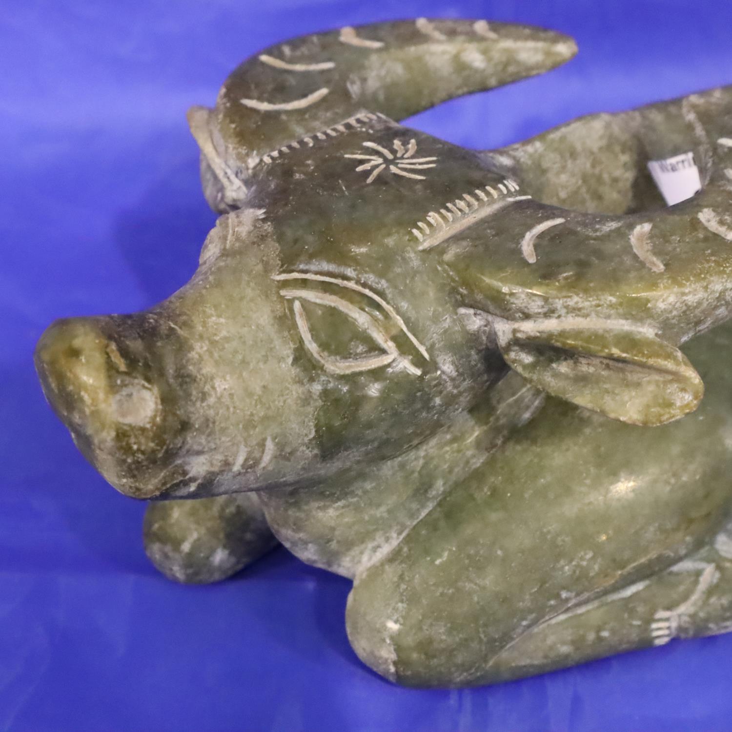Carved soapstone water buffalo, L: 23 cm. P&P Group 2 (£18+VAT for the first lot and £3+VAT for - Bild 2 aus 3