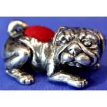 925 silver dog pin cushion, L: 30 mm. 5g. P&P Group 1 (£14+VAT for the first lot and £1+VAT for
