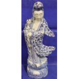 Blue and white ceramic Oriental figure. H: 39 cm. No cracks, chips or visible restoration. P&P Group
