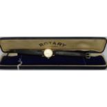 Rotary; 9ct gold ladies wristwatch on a leather strap, working at lotting. P&P Group 1 (£14+VAT