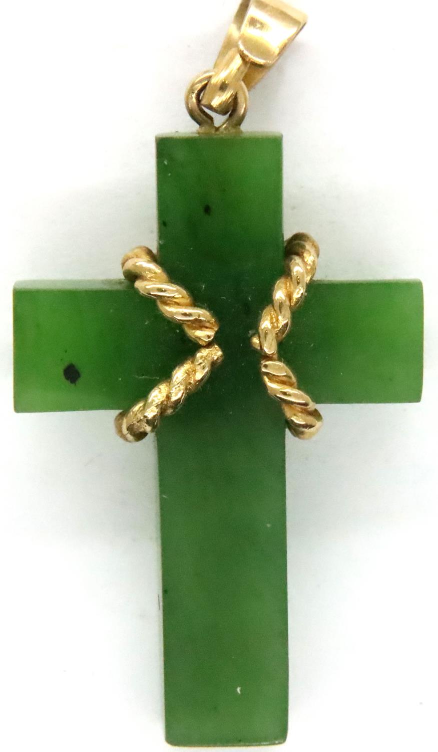 9ct gold mounted jadeite cross pendant, H: 35 mm. P&P Group 1 (£14+VAT for the first lot and £1+ - Image 2 of 3