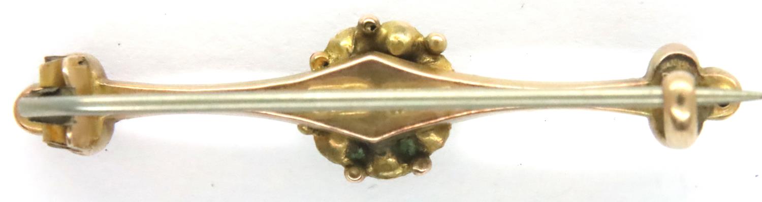 9ct gold brooch set with blue and white stone, L: 32 mm, 1.5g. One stone missing. P&P Group 1 (£14+ - Image 2 of 3
