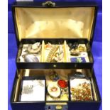 Jewellery box with costume jewellery contents. P&P Group 1 (£14+VAT for the first lot and £1+VAT for