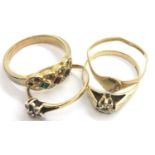 Two stone set 9ct gold rings, sizes O and L, and two further misshapen 9ct gold rings, combined 6.