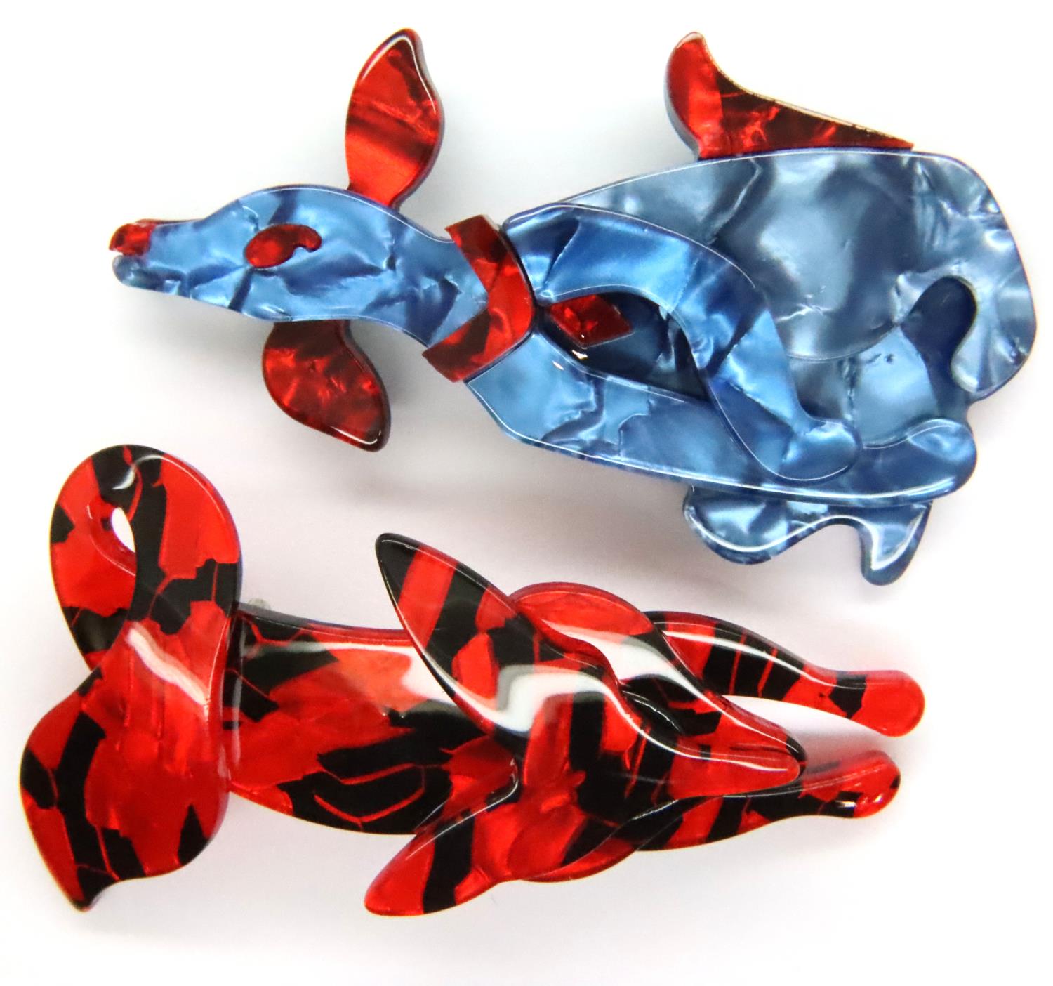 Two Leah Stein style animal brooches, L: 7.5 cm. P&P Group 1 (£14+VAT for the first lot and £1+VAT