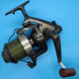 Shimano Biomaster XS 800 fishing reel. P&P Group 2 (£18+VAT for the first lot and £3+VAT for