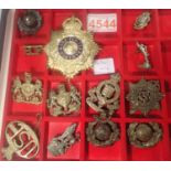 Mixed military cap badges. P&P Group 1 (£14+VAT for the first lot and £1+VAT for subsequent lots)